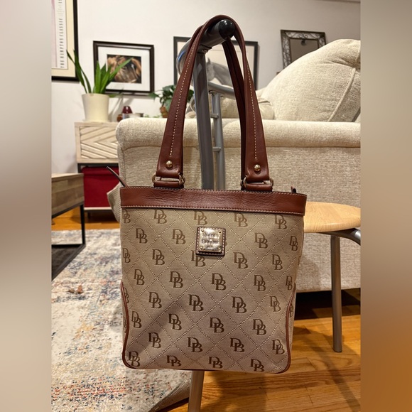 Dooney & Bourke Handbags - Dooney and Bourke Vintage Signature Canvas Tote